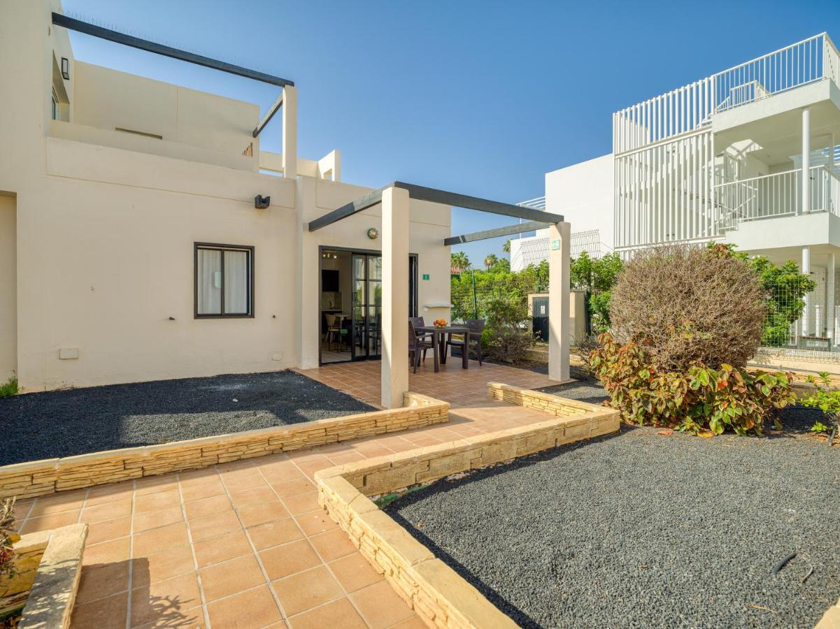 Homeforguest Moderno Apartamento Con Piscina En Corralejo Exterior photo